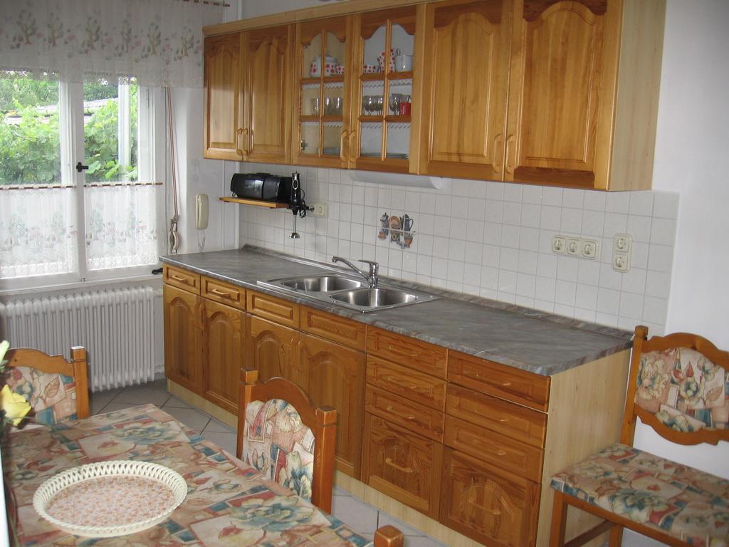 Családi Vendégház Eger Habitación foto